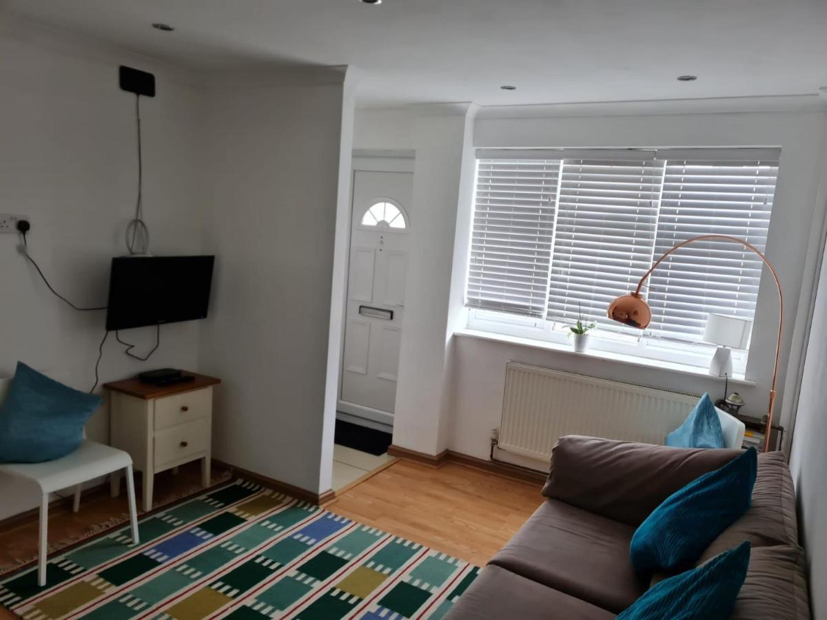 Molesey Near Hampton Court, Viking Short Stays West Molesey Exterior foto